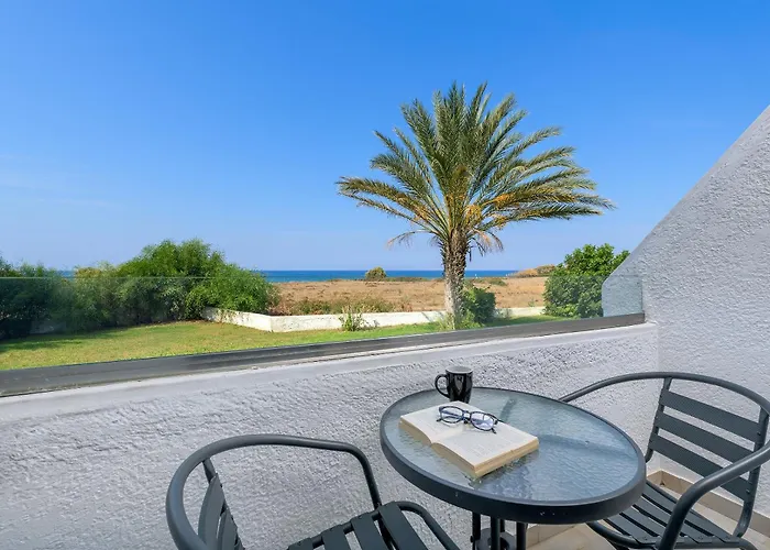 Hotel Nirvana Theológos