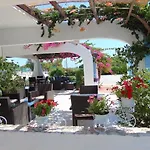 Hotel Nirvana Theológos