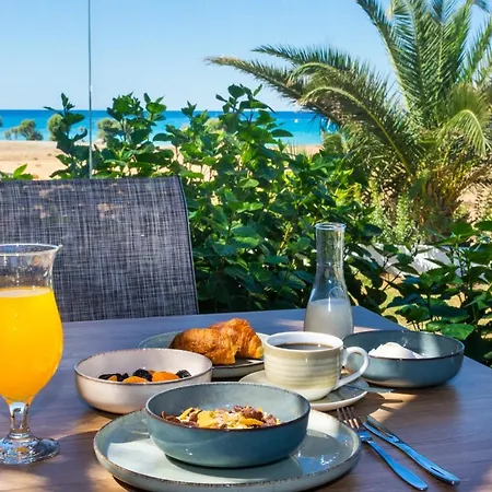 Szálloda Nirvana Theológosz