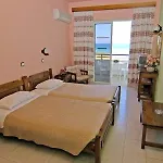 尼瓦纳海滩酒店 酒店